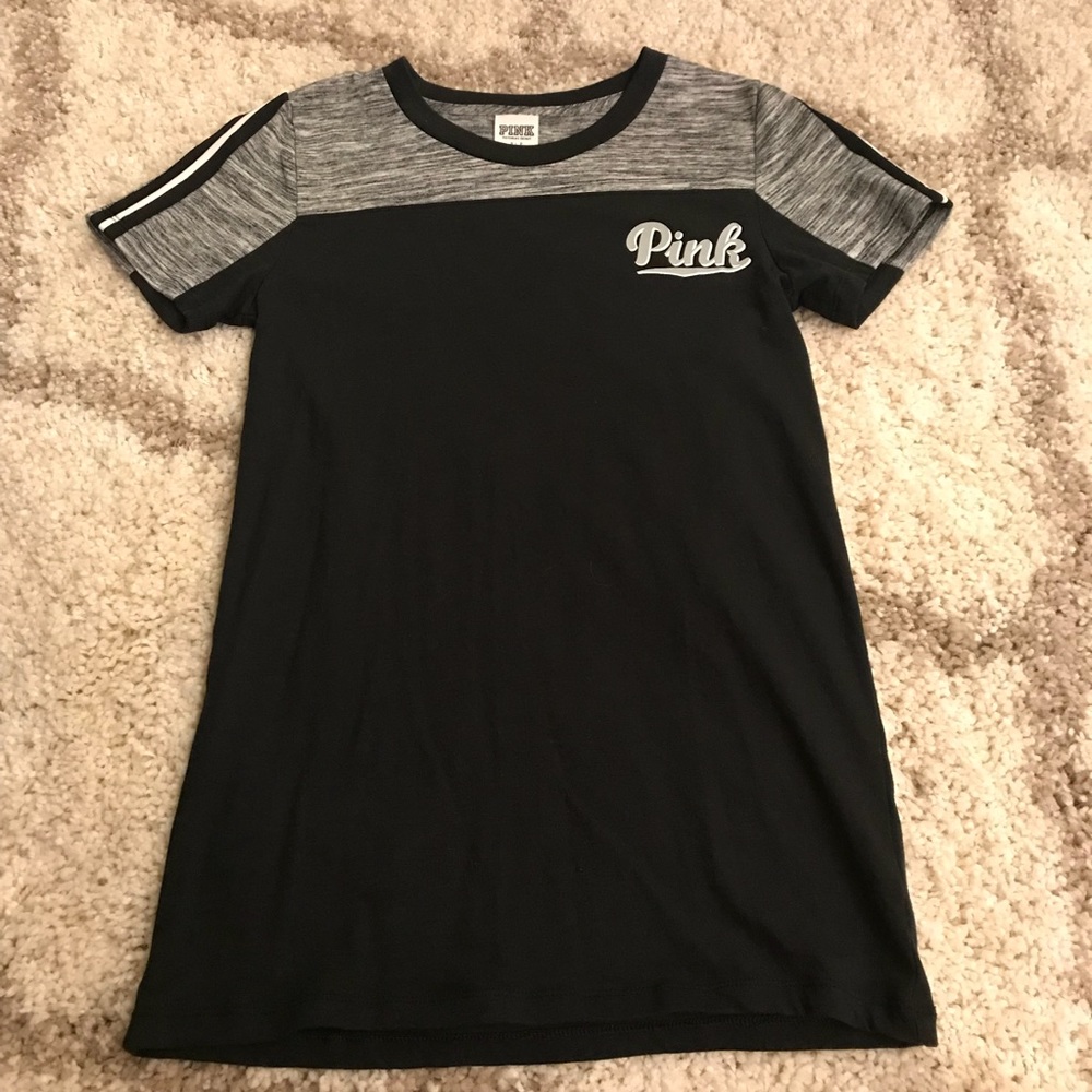 NWOT VS pink black T-shirt